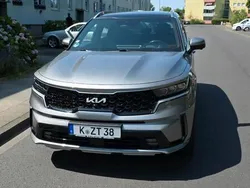 Grau Gebraucht 2022 Kia Sorento SUV | 43.000 € (Teuer)