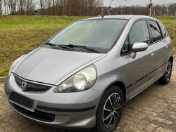 Grau Gebraucht 2006 Honda Jazz Kleinwagen | 3.550 € (Etwas zu teuer)