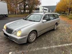 Silber Gebraucht 2001 Mercedes E200 Kombi | 1.499 € (Superpreis)