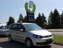 Reflexsilber Gebraucht 2011 VW Touran Trendline Van / Kleinbus | 7.960 € (Etwas zu teuer)