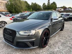Grau Gebraucht 2015 Audi RS4 Performance Kombi | 28.990 € (Guter Preis)