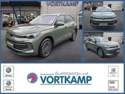 Cipressinogrün Neu 2025 VW Tiguan Life SUV | 46.980 € (Superpreis)