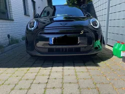 Schwarz Gebraucht 2023 Mini Cooper SE Classic Kleinwagen | 23.190 € (Fairer Preis)