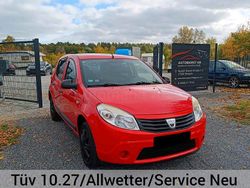 Rot Gebraucht 2009 Dacia Sandero Kleinwagen | 2.499 € (Etwas zu teuer)