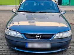Blau Gebraucht 2000 Opel Vectra Limousine | 850 € (Fairer Preis)