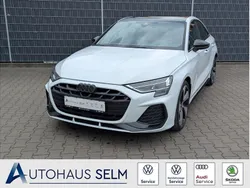 Weiss Gebraucht 2024 Audi A3 S-Line Limousine | 39.480 €