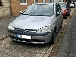 Silber Gebraucht 2004 Opel Corsa Kleinwagen | 2.300 € (Teuer)