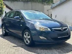 Blau Gebraucht 2011 Opel Astra Edition Kombi | 2.250 € (Guter Preis)