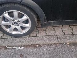 Schwarz Gebraucht 2003 Mini Cooper Kleinwagen | 1.100 €