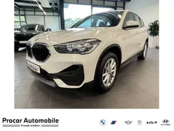 Weiß Gebraucht 2022 BMW X1 Sport Line SUV | 26.390 € (Guter Preis)