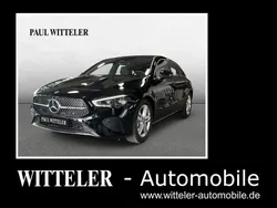 Unilack nachtschwarz Gebraucht 2025 Mercedes CLA200 Shooting Brake Progressive Kombi | 35.980 € (Fairer Preis)