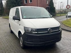 Weiß Gebraucht 2015 VW Transporter Van | 6.999 €