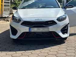 Weiß Gebraucht 2022 Kia ProCeed GT Kleinwagen | 29.999 € (Teuer)