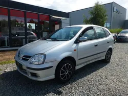 Silber Gebraucht 2006 Nissan Almera Tino Van / Kleinbus | 2.950 €