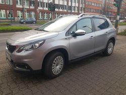 Grau Gebraucht 2017 Peugeot 2008 Style SUV | 6.399 € (Fairer Preis)