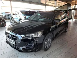 Schwarz Neu 2024 Ford Focus ST-Line X Limousine | 28.900 € (Guter Preis)