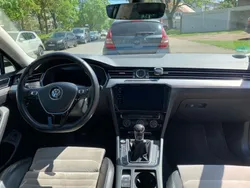 Braun Gebraucht 2017 VW Passat Comfortline Kombi | 9.500 €