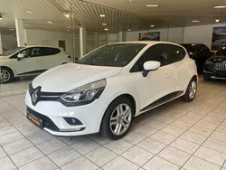 Weiß Gebraucht 2019 Renault Clio IV LIMITED Limousine | 9.950 € (Fairer Preis)