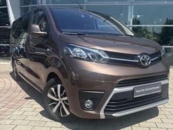 Barriquebraun metallic Gebraucht 2023 Toyota Proace Verso Comfort Kombi | 35.980 € (Fairer Preis)