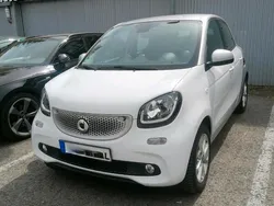 Weiß Gebraucht 2018 Smart ForFour Electric Drive Passion Kleinwagen | 7.600 € (Guter Preis)