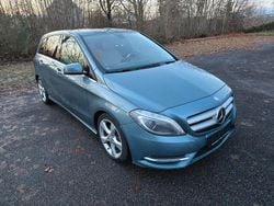 Blau Gebraucht 2013 Mercedes B180 Sport Van / Kleinbus | 5.200 € (Guter Preis)