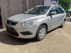Silber Gebraucht 2009 Ford Focus Kombi | 2.900 € (Guter Preis)