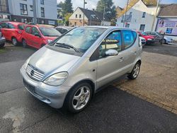 Silber Gebraucht 2004 Mercedes A190 Elegance Van / Kleinbus | 3.999 € (Etwas zu teuer)