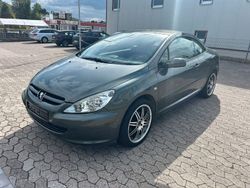 Grau Gebraucht 2004 Peugeot 307 CC Cabrio | 2.500 € (Etwas zu teuer)