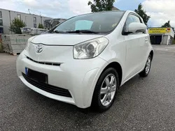 Weiß Gebraucht 2009 Toyota iQ Kleinwagen | 3.333 € (Fairer Preis)