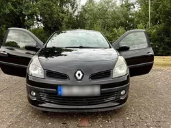 Schwarz Gebraucht 2006 Renault Clio II Kleinwagen | 1.500 €