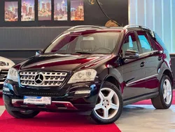 Obsidianschwarz metalliclack Gebraucht 2011 Mercedes ML350 Sport SUV | 20.400 € (Etwas zu teuer)