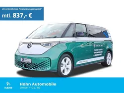 Candyweiß/bay leaf green meta Gebraucht 2024 VW ID. Buzz Pro Van | 74.990 €