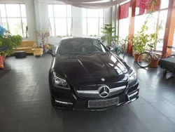 Obsidianschwarz metalliclack Gebraucht 2012 Mercedes SLK200 Cabrio | 18.999 € (Fairer Preis)