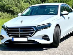 Weiß Gebraucht 2024 Mercedes E300 Limousine | 74.900 €