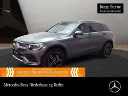 Grau Gebraucht 2021 Mercedes GLC300e AMG SUV | 40.890 € (Fairer Preis)