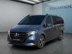 Blau Gebraucht 2024 Mercedes V300 Van / Kleinbus | 68.949 € (Fairer Preis)