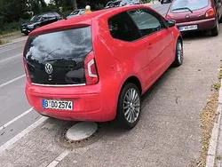 Rot Gebraucht 2015 VW up! Kleinwagen | 2.999 € (Guter Preis)