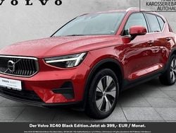 Fusion red / metallic Gebraucht 2022 Volvo XC40 Core SUV | 32.900 € (Guter Preis)