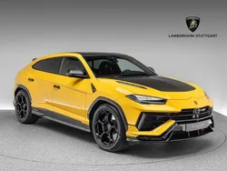 Giallo auge Gebraucht 2023 Lamborghini Urus SUV | 329.900 €