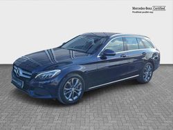 Blau Gebraucht 2015 Mercedes C220 Avantgarde Limousine | 19.896 € (Teuer)