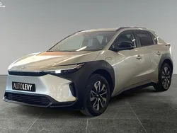 Cosmicsilber metallic Gebraucht 2025 Toyota bZ4X SUV | 33.678 € (Superpreis)