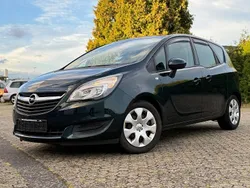 Grün Gebraucht 2015 Opel Meriva Edition Van / Kleinbus | 5.890 € (Fairer Preis)