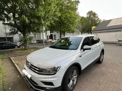 Weiß Gebraucht 2025 VW Tiguan Allspace Highline SUV | 25.500 €
