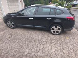 Schwarz Gebraucht 2011 Renault Mégane III Dynamique Limousine | 4.099 € (Fairer Preis)