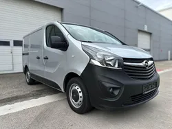 Grau Gebraucht 2018 Opel Vivaro Van | 11.900 € (Guter Preis)