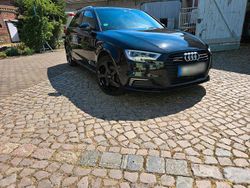 Schwarz Gebraucht 2020 Audi A3 e-tron Kleinwagen | 16.100 € (Guter Preis)