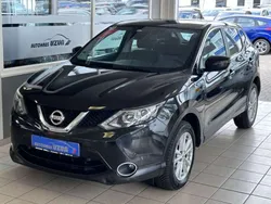 Schwarz Gebraucht 2016 Nissan Qashqai Tekna SUV | 12.990 € (Fairer Preis)