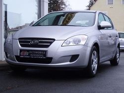 Silber Gebraucht 2009 Kia Ceed Kleinwagen | 5.490 € (Fairer Preis)