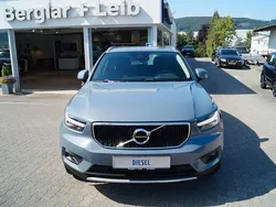 Grau Gebraucht 2019 Volvo XC40 Momentum SUV | 24.990 € (Fairer Preis)