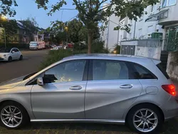 Grau Gebraucht 2012 Mercedes B200 Van / Kleinbus | 10.000 € (Etwas zu teuer)